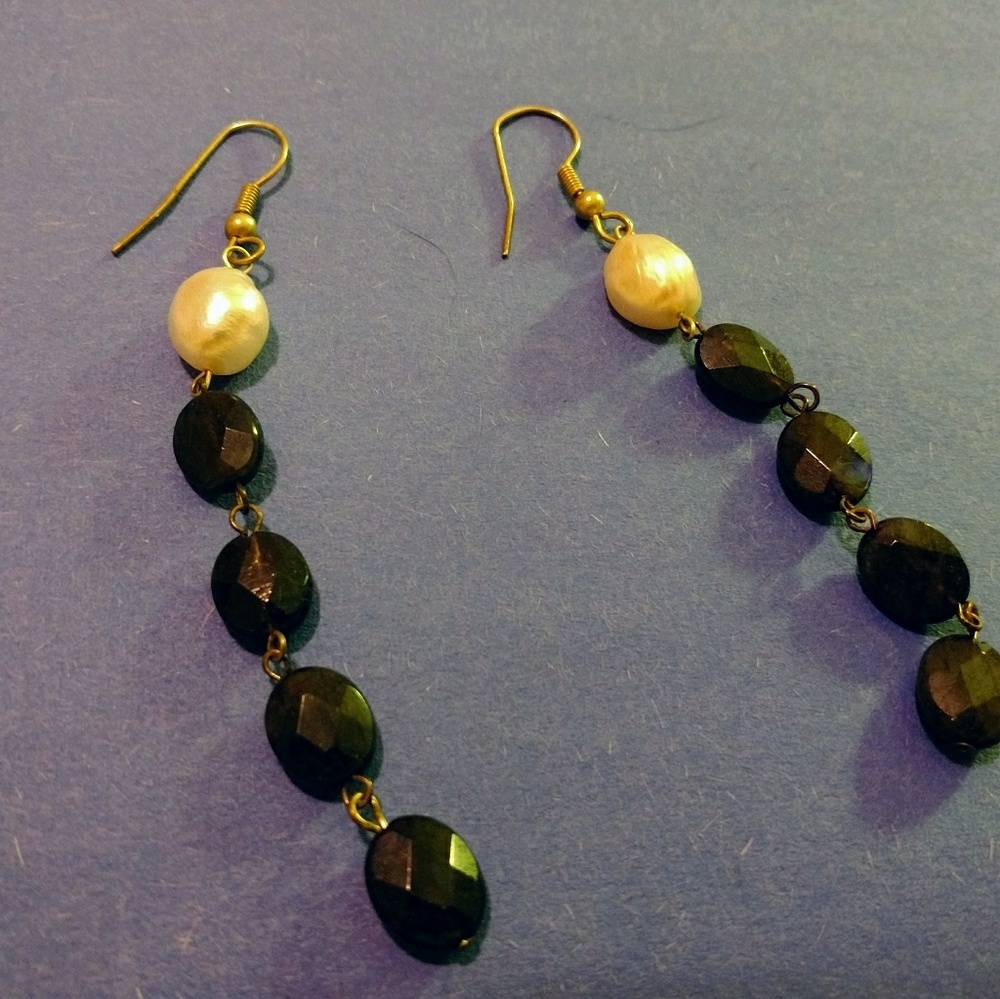 Long dangle earring. 1.5 inches. Black with pearl